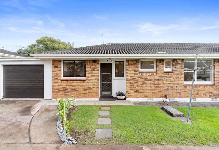 2/4 Shackleton Road Mt Eden_0