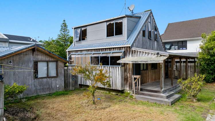 1 The Esplanade Eastern Beach_11