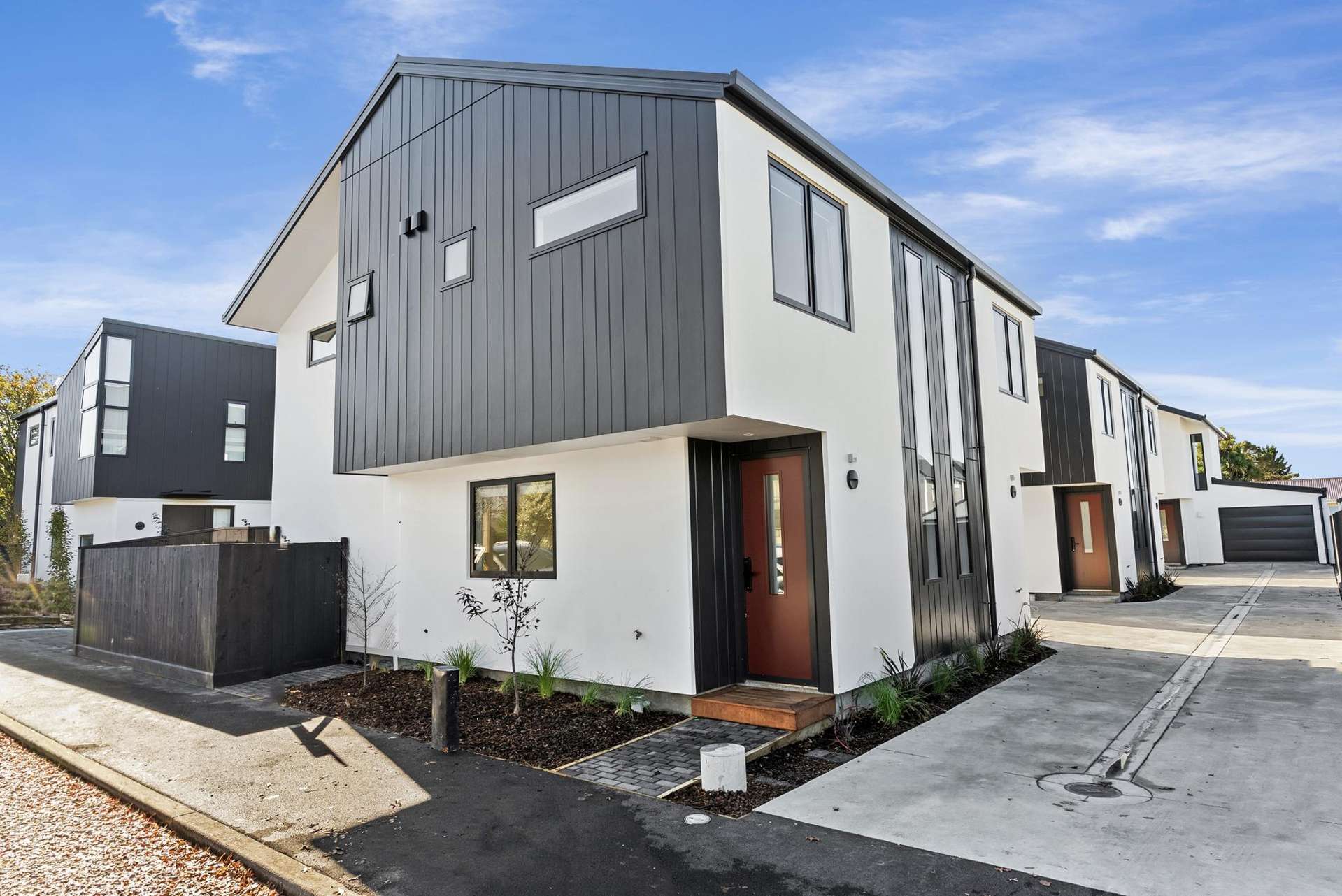 4/18 Whiteleigh Avenue Addington_0