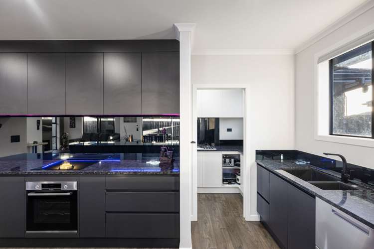 27 Keerangi Place Rototuna North_8