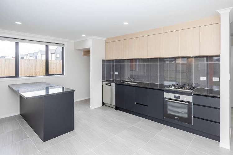 2/57 Waireka Road Rototuna_13