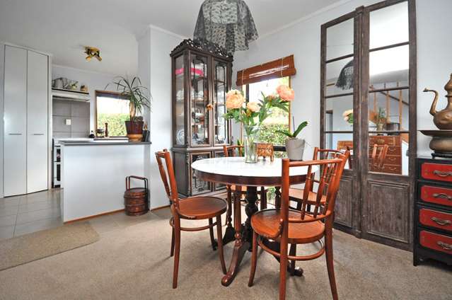 2/20 Verbena Road Birkdale_4