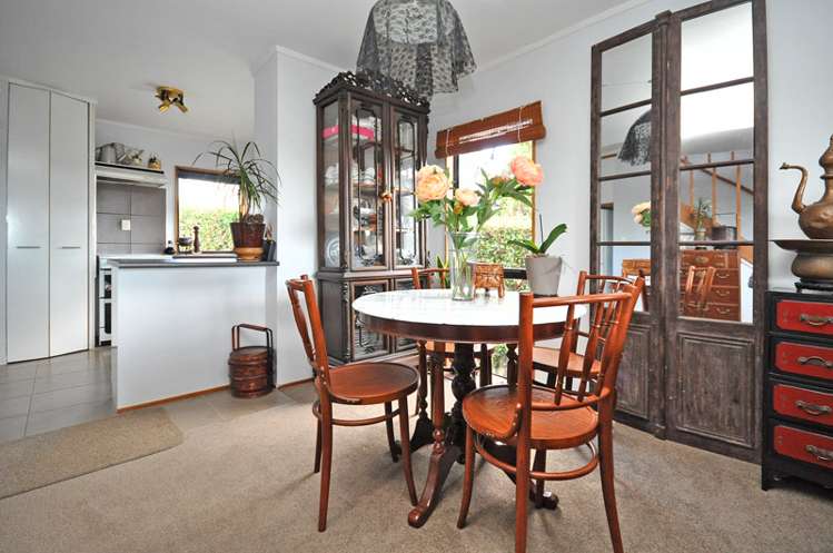 2/20 Verbena Road Birkdale_4