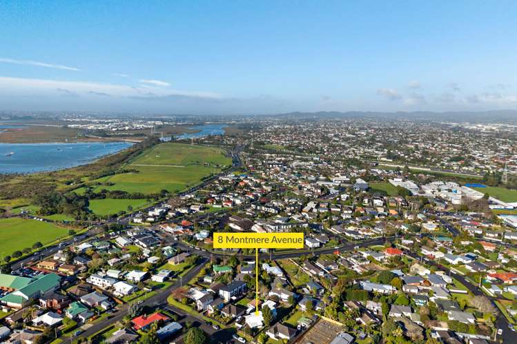8 Montmere Avenue Te Atatu Peninsula_26