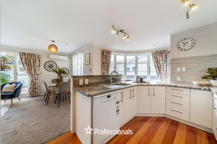 1/55 Pohutukawa Street Woburn_8