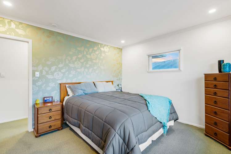 5 Ross Place Opaheke_12