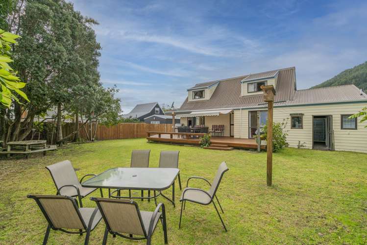 1227 Hikuai Settlement Road Pauanui_14