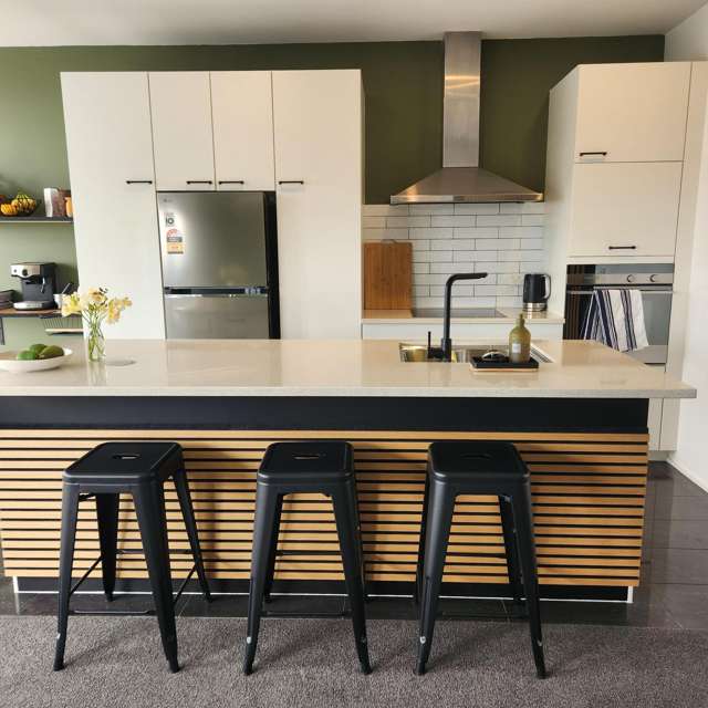 203/4 Reads Quay, Marinaview Gisborne_2