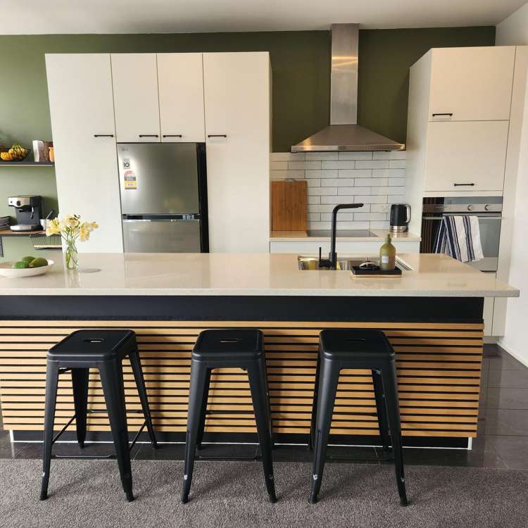 203/4 Reads Quay, Marinaview Gisborne_2