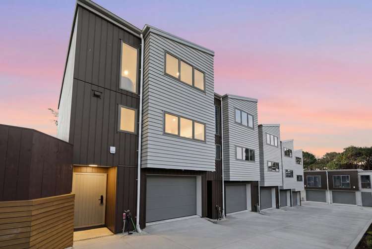 72 & 74 Sycamore Drive Sunnynook_21