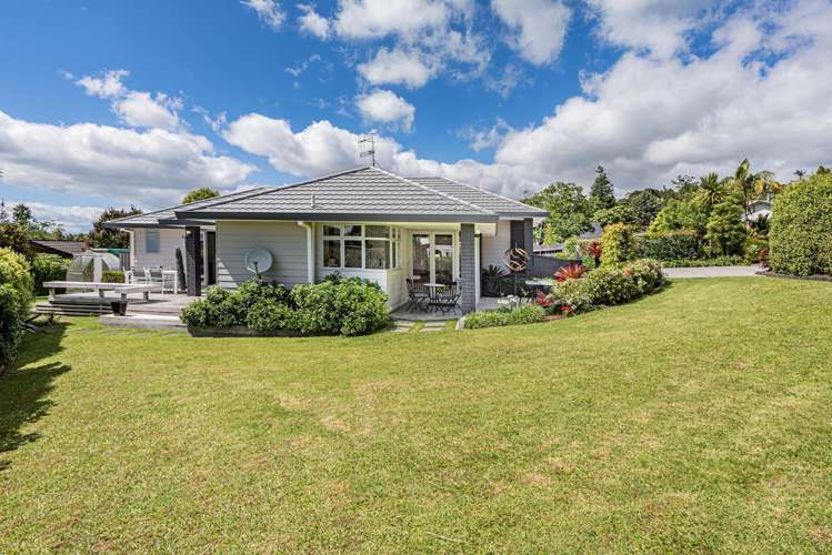 6 County Lane Te Kamo_16