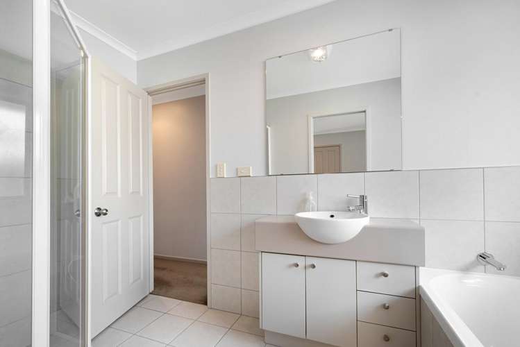 14 Fairford Avenue Henderson_19