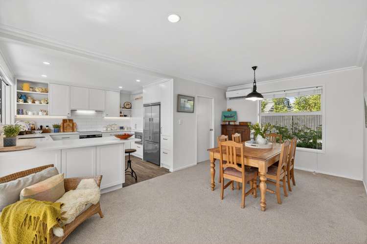 2/83 Winchester Street 10190_5