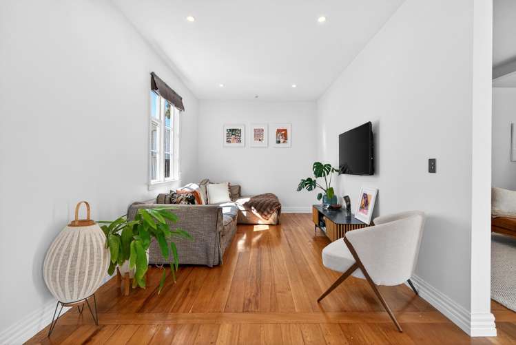 75 Penrose Street Woburn_10