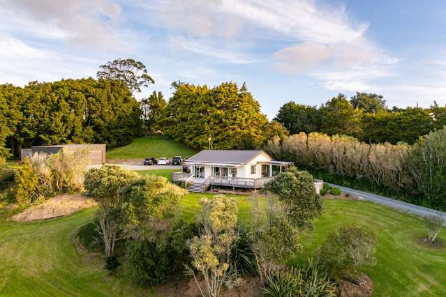 Charming Rural Cottage with Substantial Shed