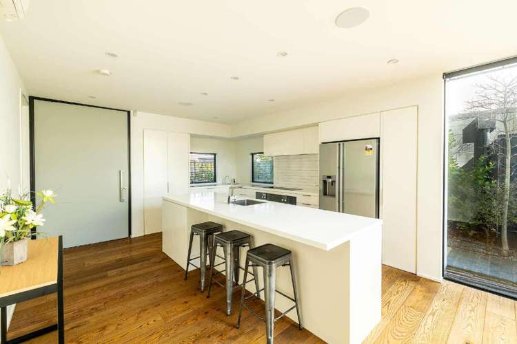 3/7 Peacock Street Christchurch Central_1