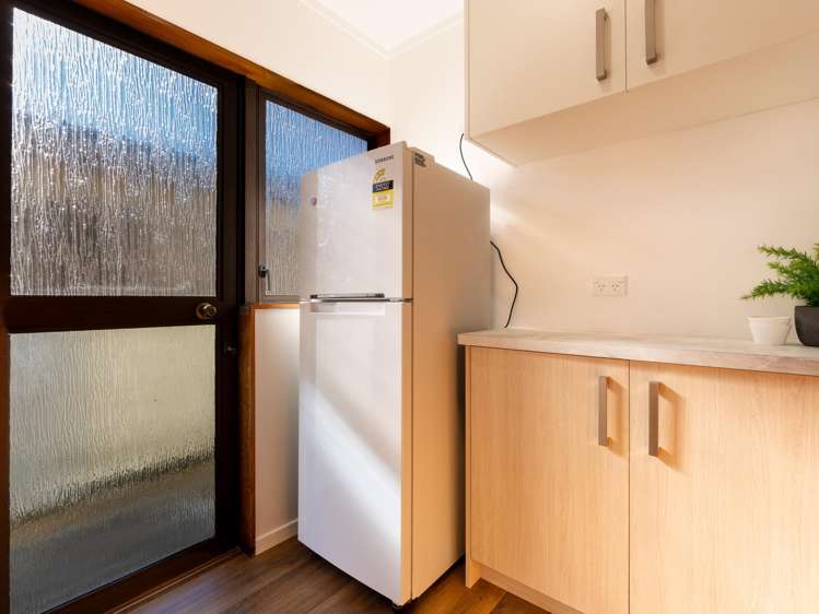 55 Beazley Avenue Paparangi_18