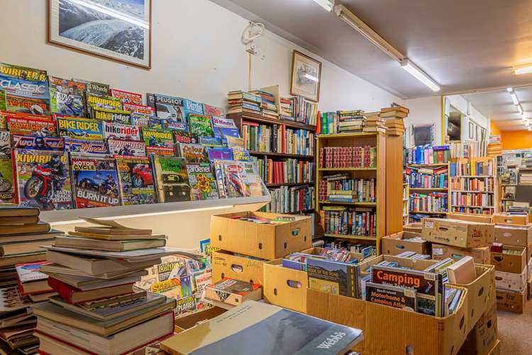 20-22 High Street Picton_15