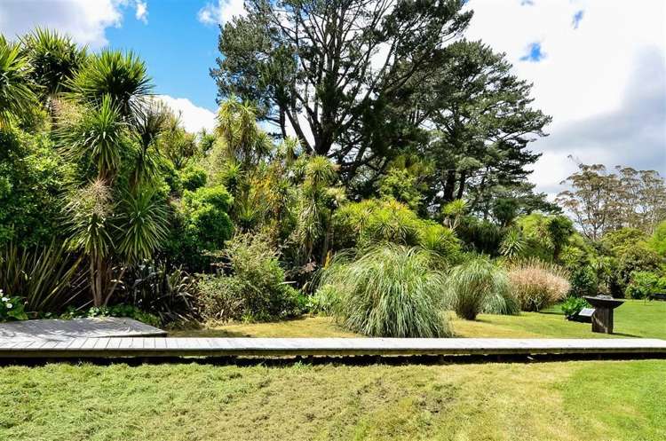 1 Cloverfields Drive Waimauku_26