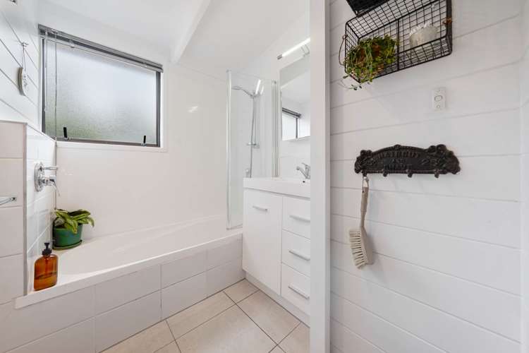 2/13 Matama Road Glen Eden_17