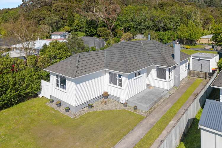 203 Wellington Road Wainuiomata_5