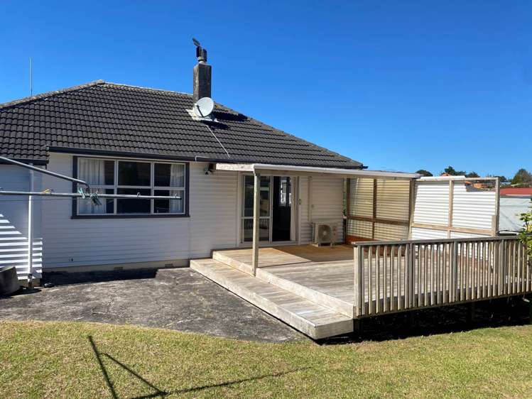 48 Kelwyn Road Kelston_7