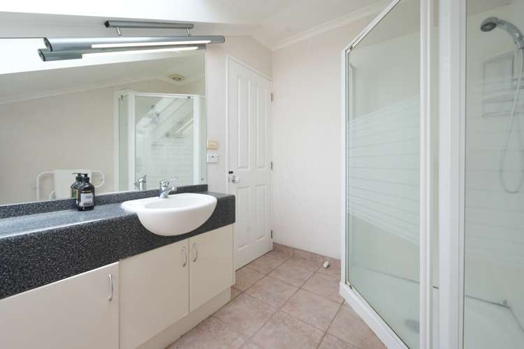 2/39 Elliot Street Howick_9