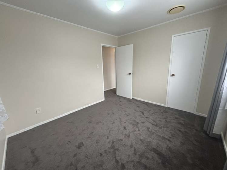 168 Solar Road Glen Eden_5
