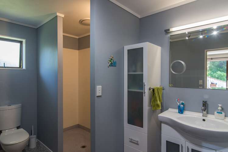 16 Nugget Grove Raumati Beach_10