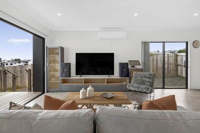 11 Whawhaki Road Beachlands_3