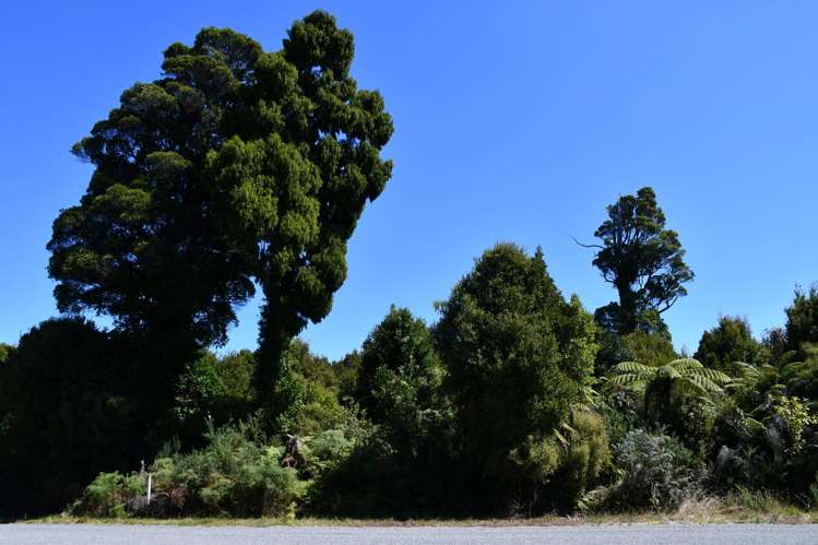 37 South Terrace Road Karamea_13