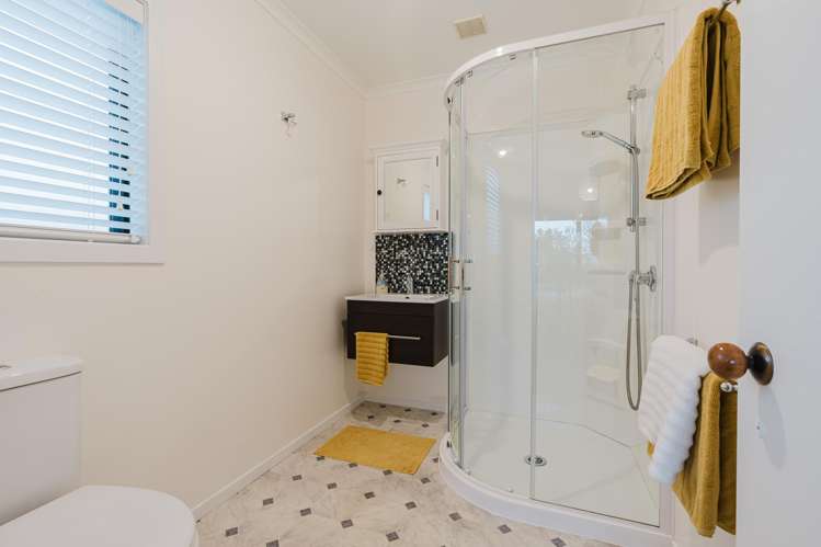 58 Cemetery Road Whatawhata_12