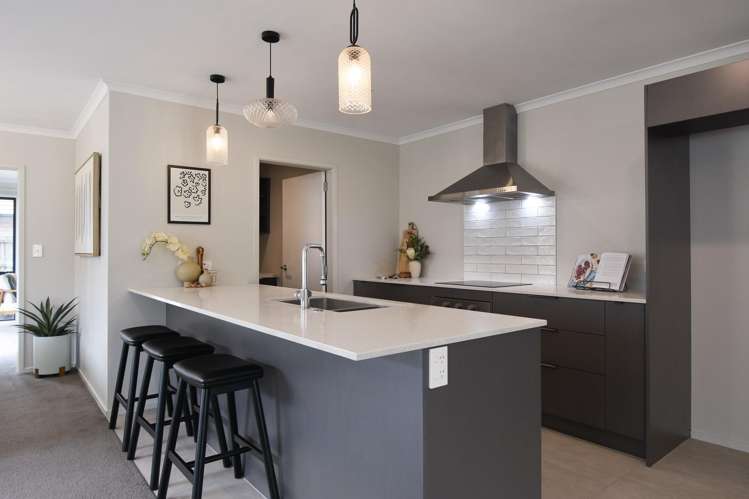 242 Vaughan Road Owhata_2