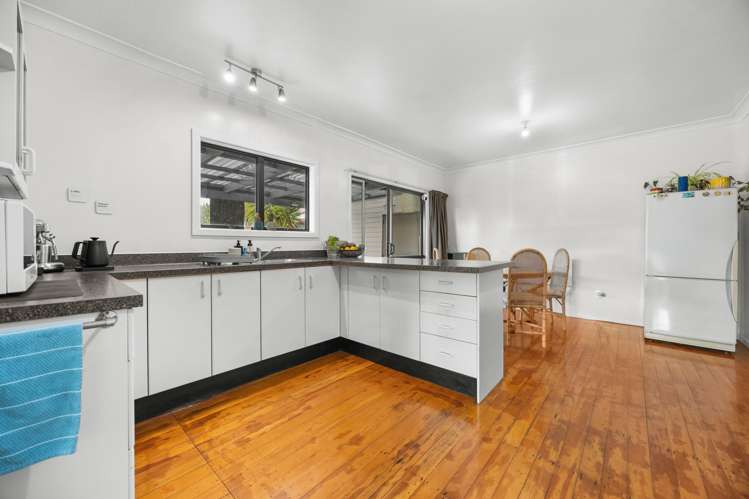 130 Awaroa Road Helensville_5