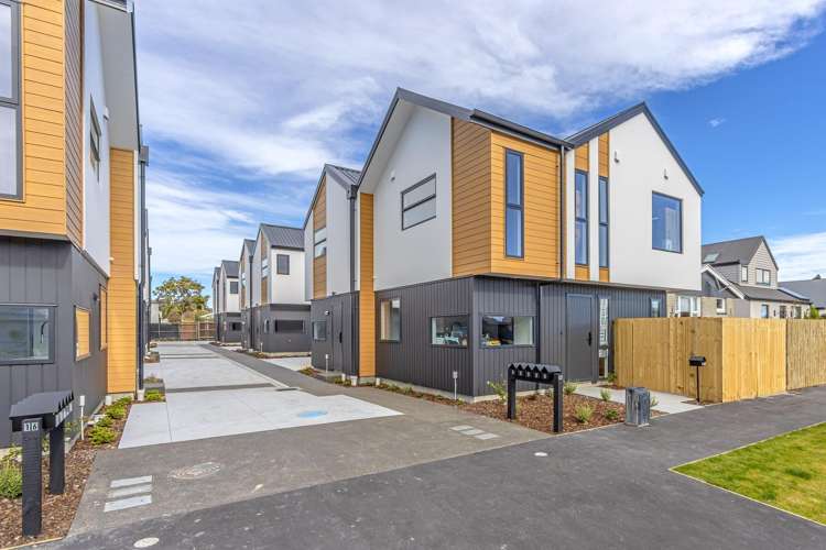 4/14 Short Street Waltham_11