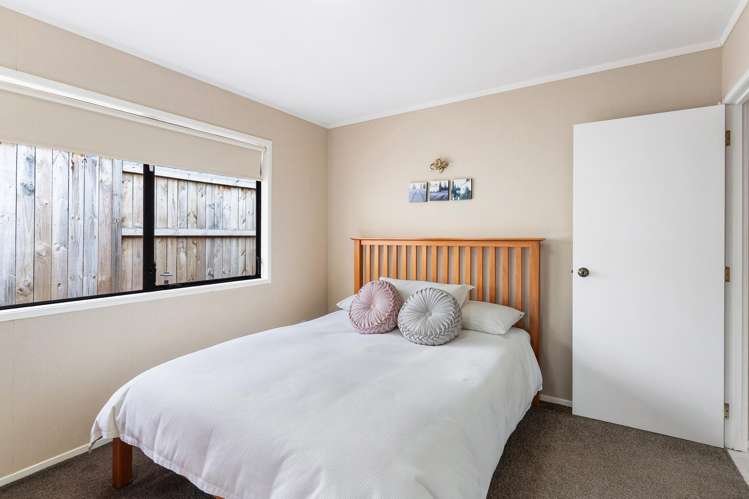 36 Butley Drive Farm Cove_14