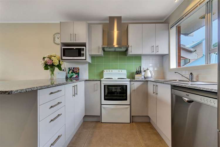 2/38 Shackleton Road Mount Eden_4