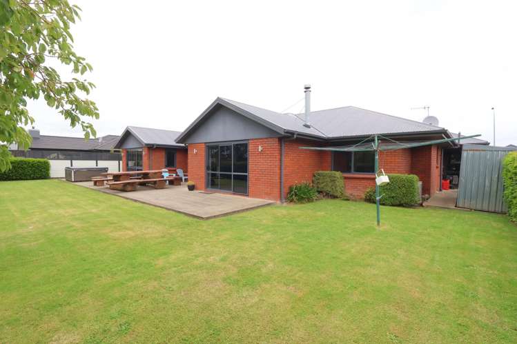 54 Hoffman Court Waikiwi_26