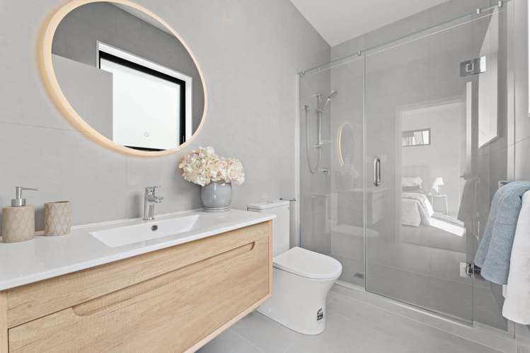 2 Lingham Crescent Torbay_12