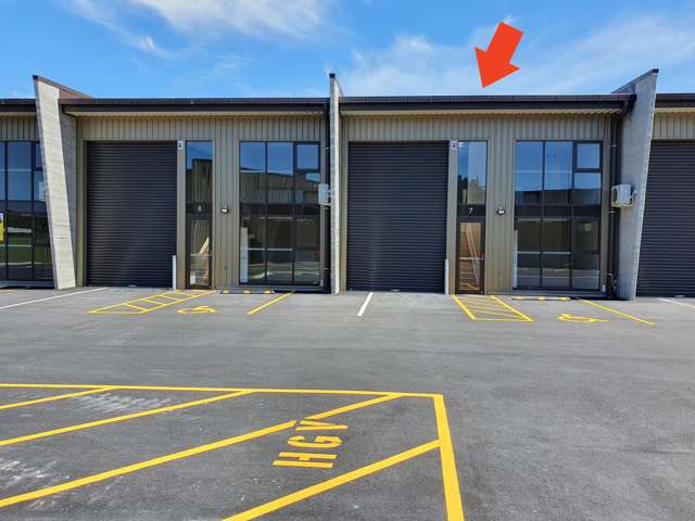 High specification industrial unit