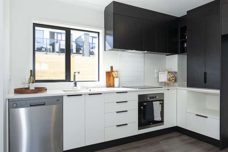 6/12 Charlemont Street Whitiora_2