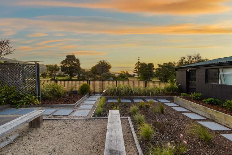 128 Rocking Horse Road Southshore_16