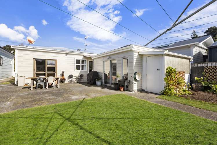 10 Moselle Street Island Bay_12