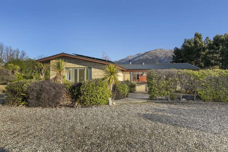 22 Sam John Place Lake Hawea_19