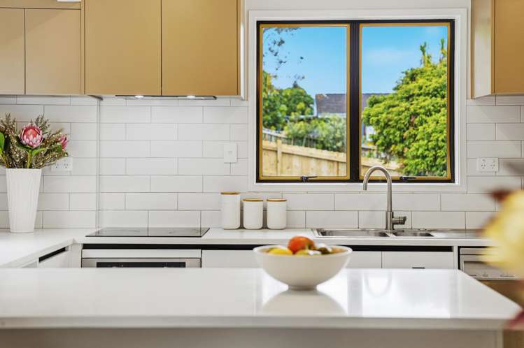 107 Weatherly Road Torbay_10