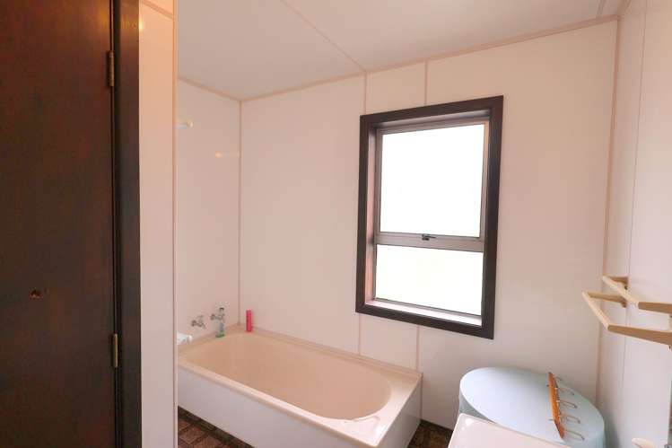 40 Gore Street + 41 Barrow Street Bluff_47