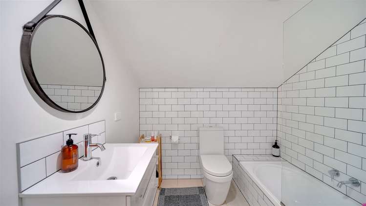 100 Idris Road Bryndwr_22