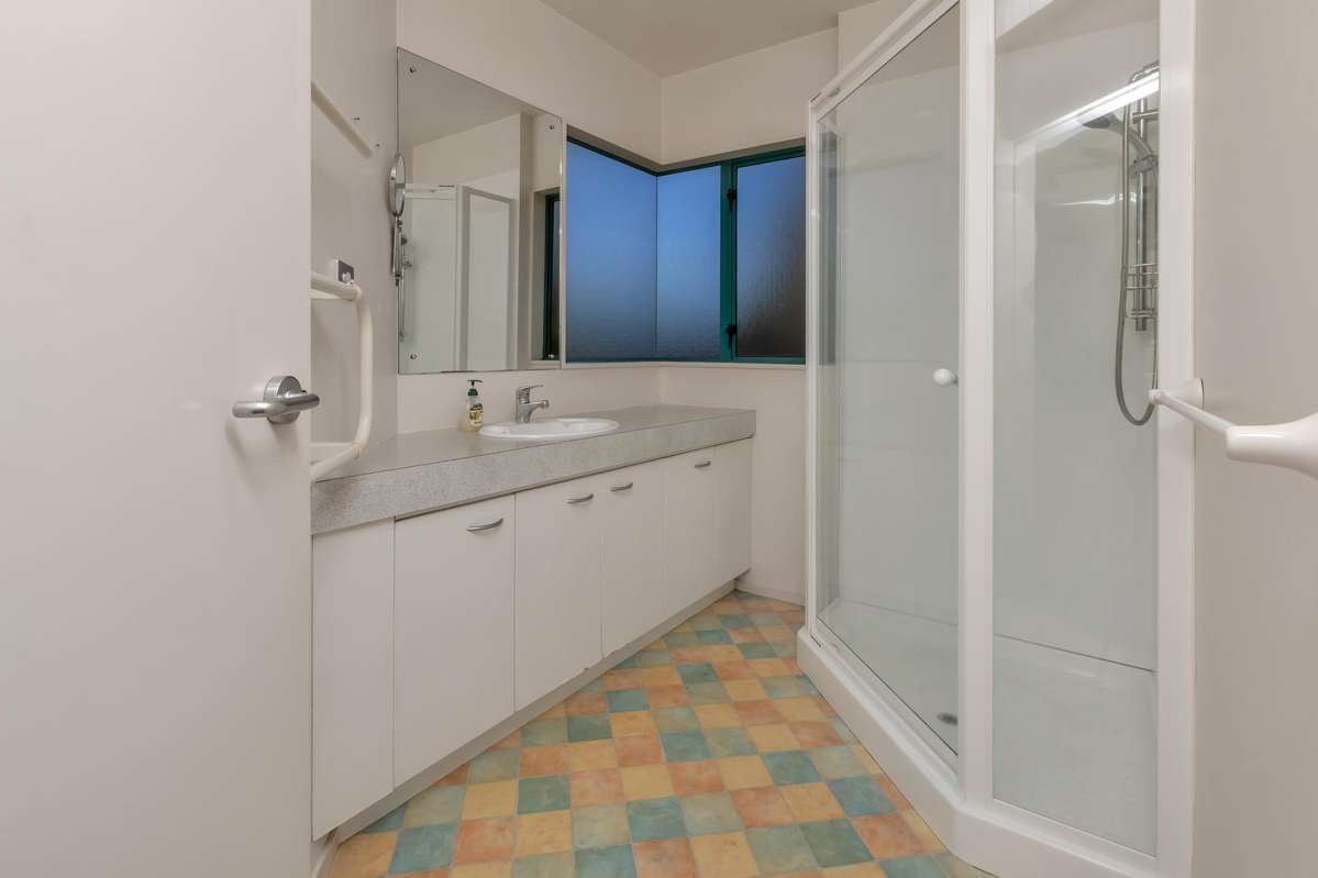 2/31 McClintock Street_4
