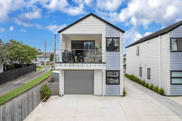 2/42 Woodside Road_0