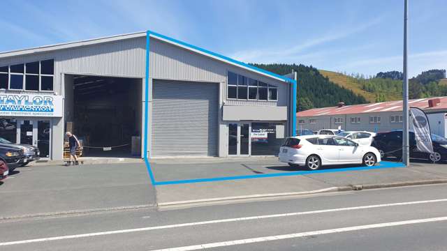 Superior Warehouse - 393m2